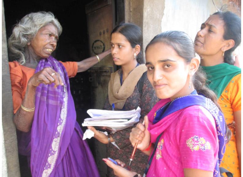 Kolhapur’s Female Rag Pickers Tackle Poverty